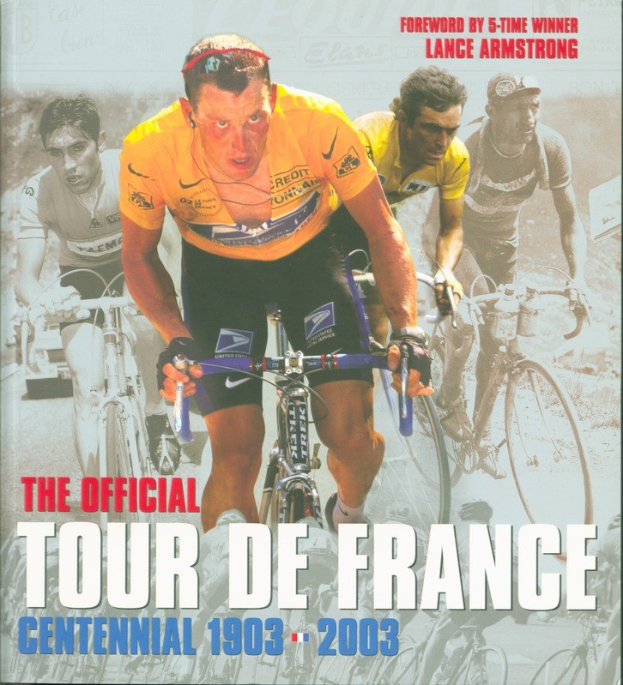Offizielles Tour-de-France-Jubiläumsplakat (1903-2003) mit einer Gruppe von Radfahrern und Text mit Veranstaltungshinweisen.